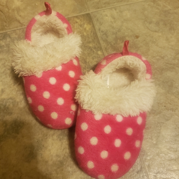 Slippers - Picture 1 of 3